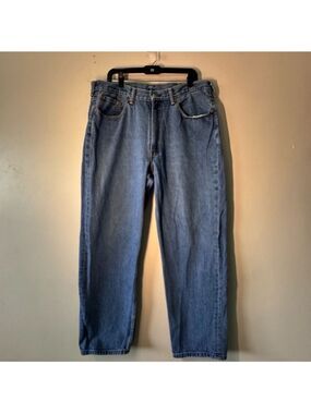 Levi's 550 Relaxed Fit Jeans in Classic Blue size 38